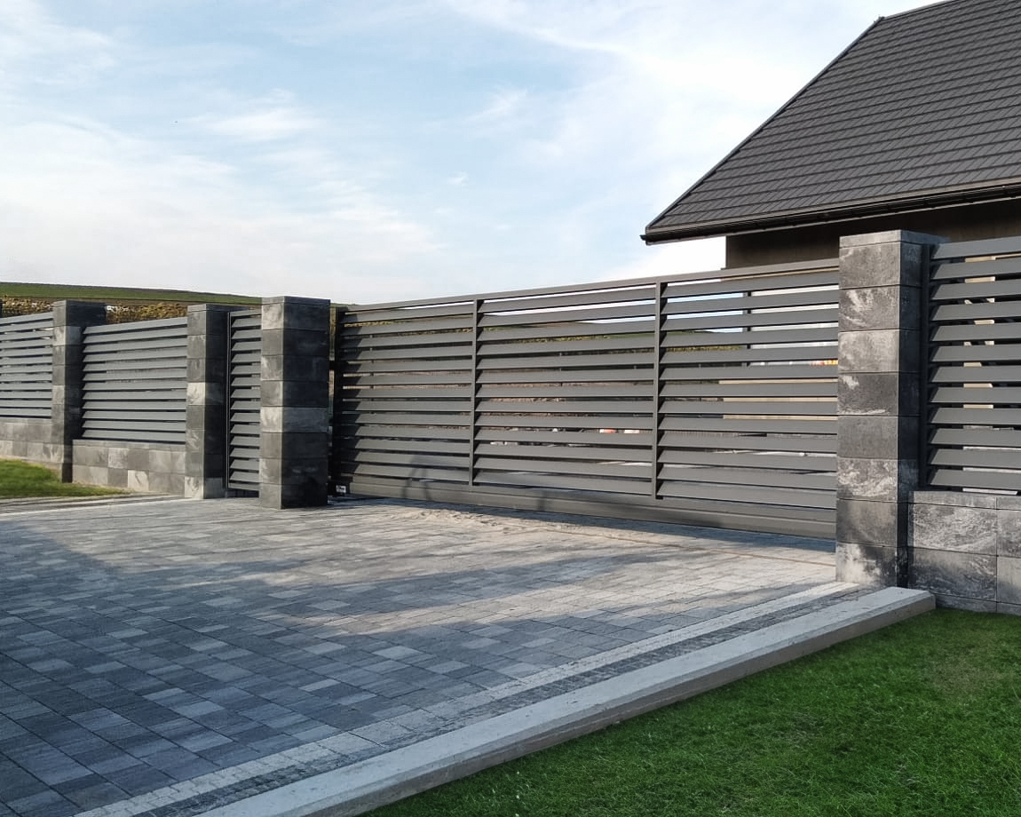 9344f10a-312d-40be-8e74-2e1da49a41a3 Louver